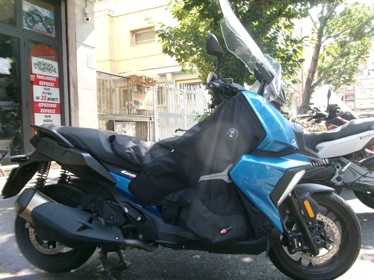 BMW C 400 X - 2019 - KM 18.000 - Euro 4 foto 2