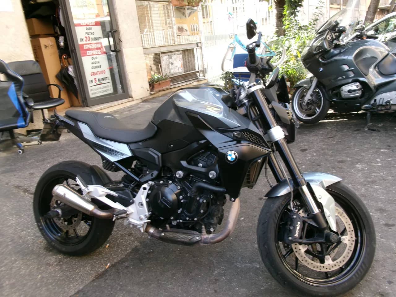 BMW F 900 R ABS 35KW Pat A2 - 2022 - KM 17.000 - Euro 5 foto 2
