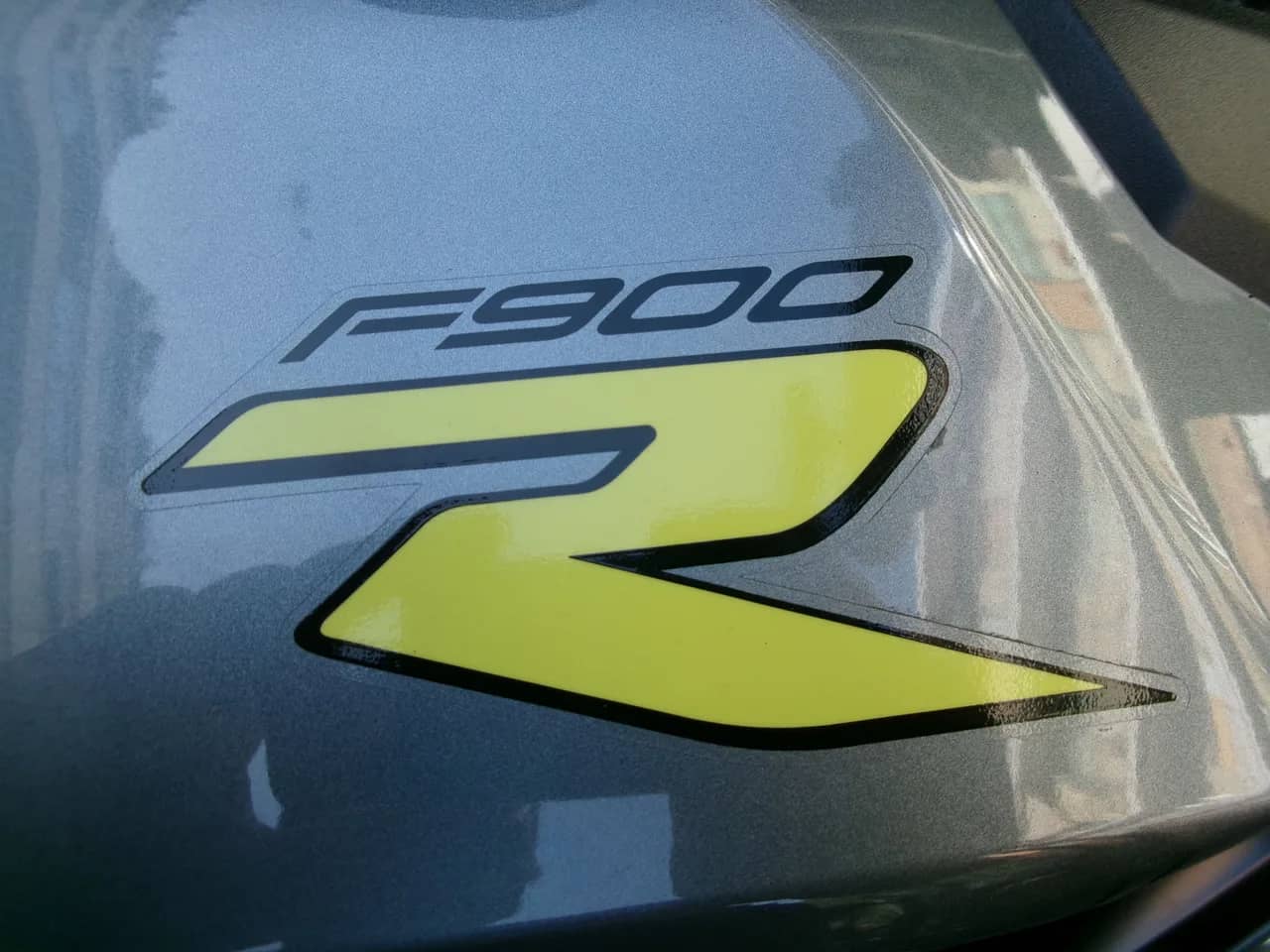 BMW F 900 R ABS 35KW Pat A2 - 2022 - KM 17.000 - Euro 5 foto 4