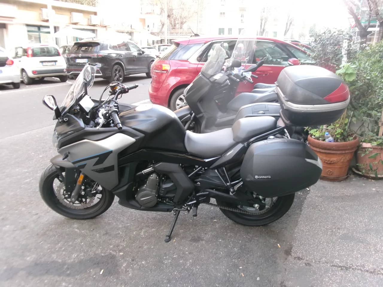 CF Moto 650 GT - 2025 - KM 1.000 - Euro 5 foto 3
