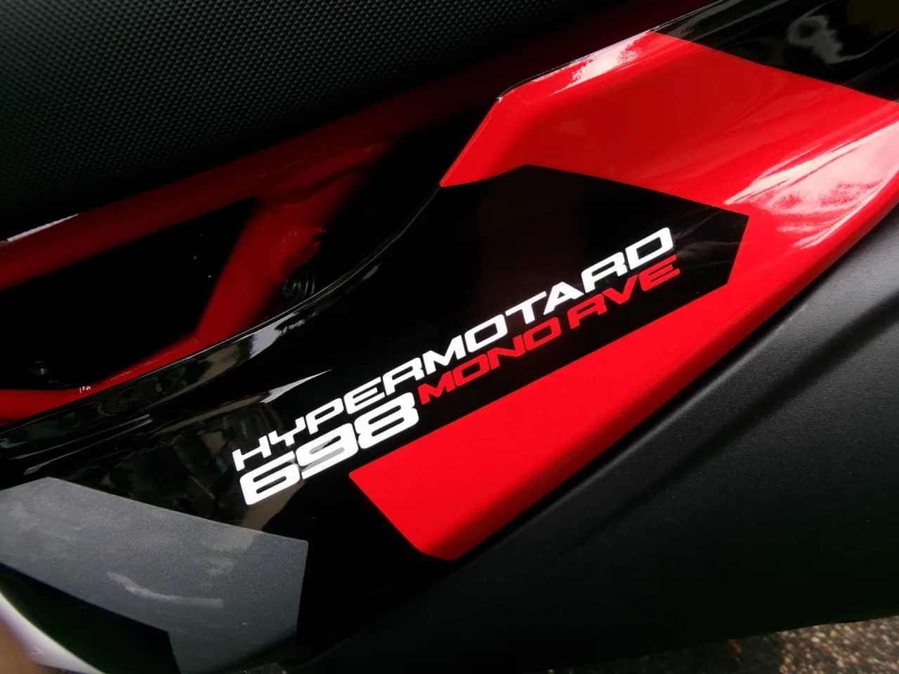Ducati Hypermotard 698 ABS RVE - 2024 - KM 1.000 - Euro 5 foto 4