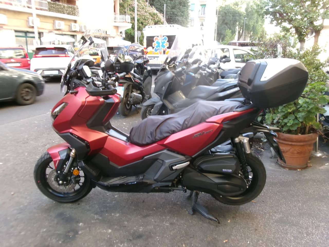 Honda ADV 350 ABS Tcs - 2023 - KM 4.000 - Euro 5 foto 3