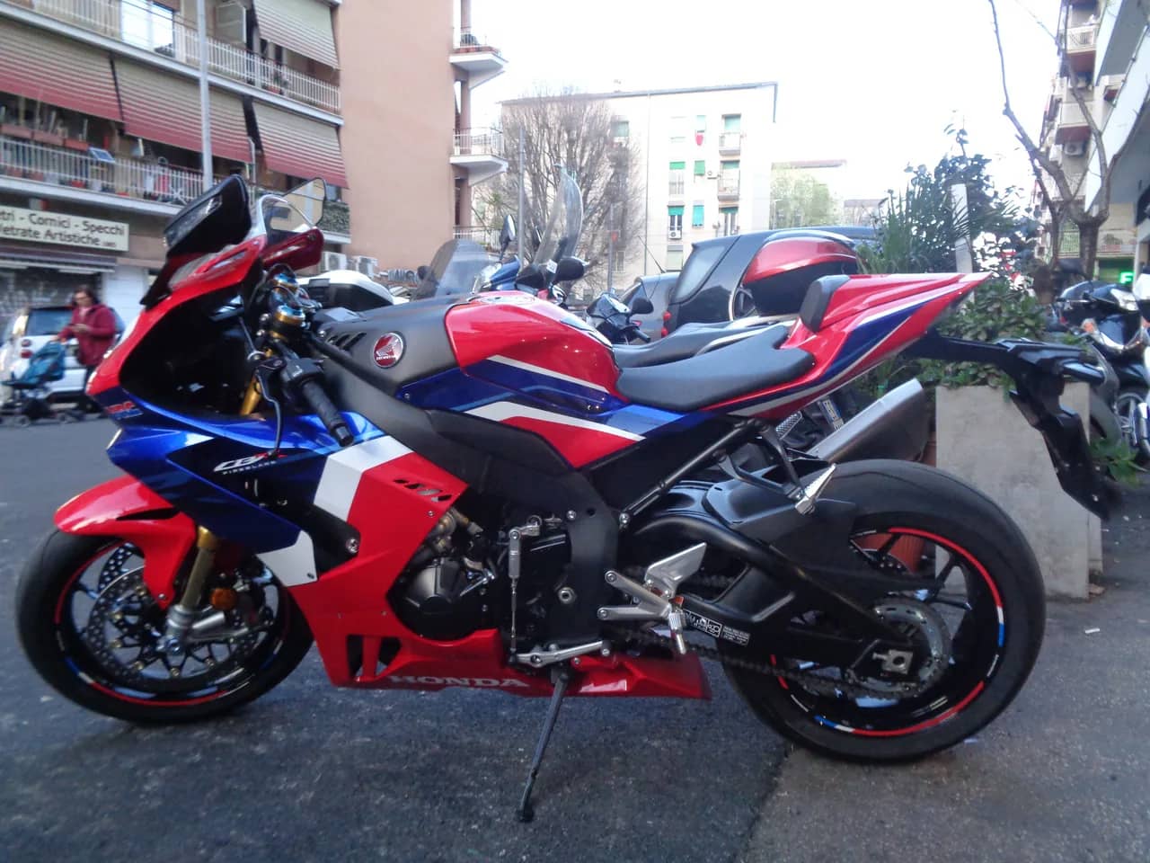 Honda CBR RR 1000 R Fireblade SP ABS Carbon - 2020 - 8.000 - Euro 5 foto 3