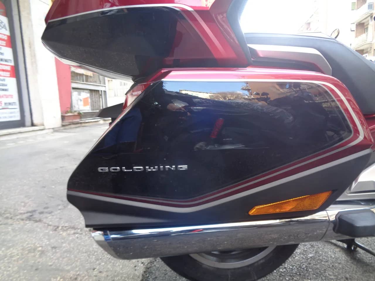 Honda GL 1800 Gold Wing ABS Tour DCT - 2019 - KM 10.000 - Euro 4 foto 3