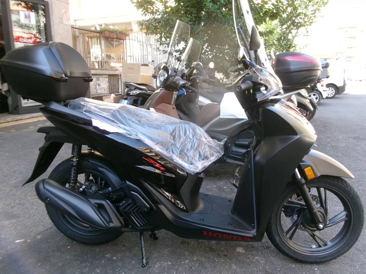 Honda SH 125 Sport ABS Tcs - Euro 5 - Nuovo Da Immatricolare foto 2