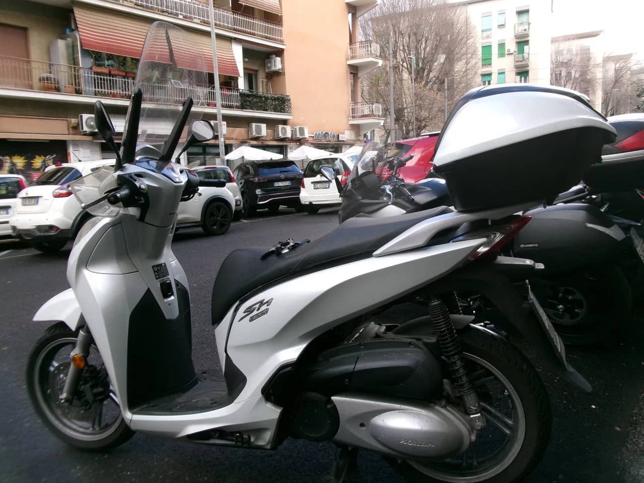 Honda SH 300 ABS - 2018 - KM 54.000 - Euro 4 foto 3