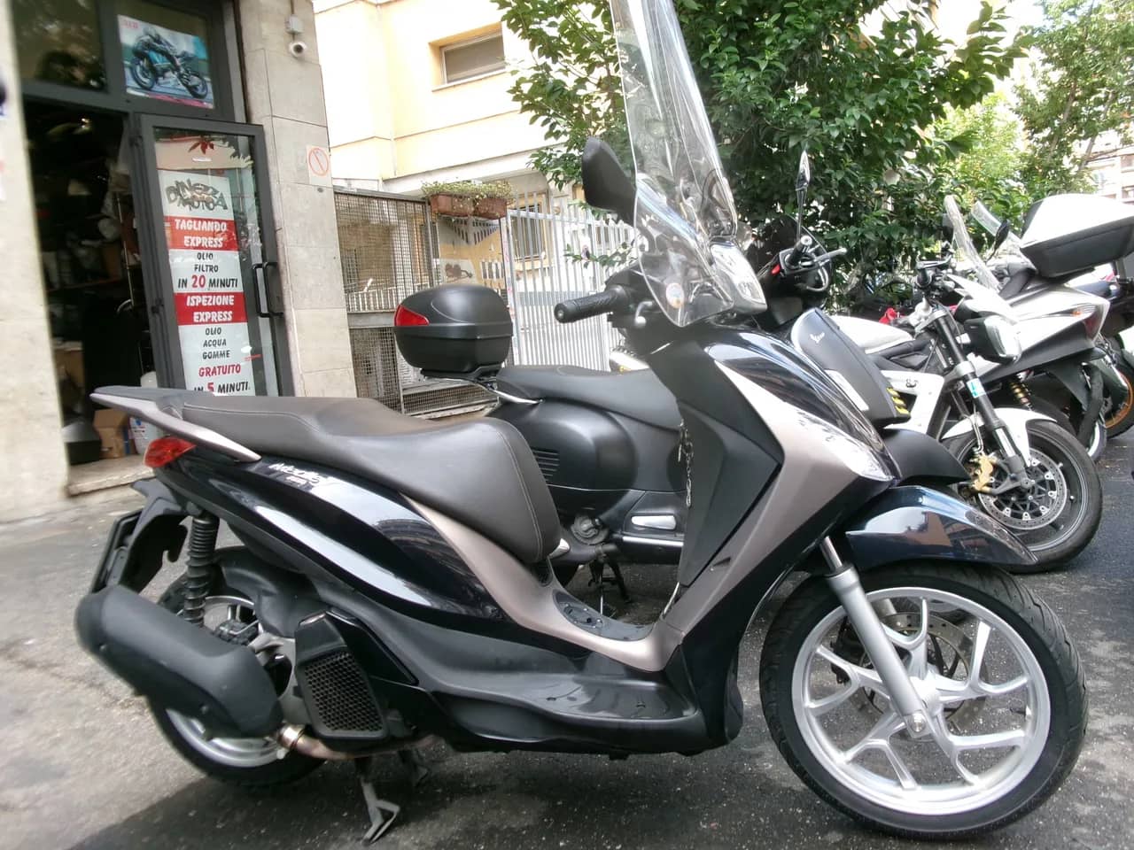 Piaggio Medley 150 ABS - 2022 - KM 30.000 - Euro 5 - Iva Esposta foto 2