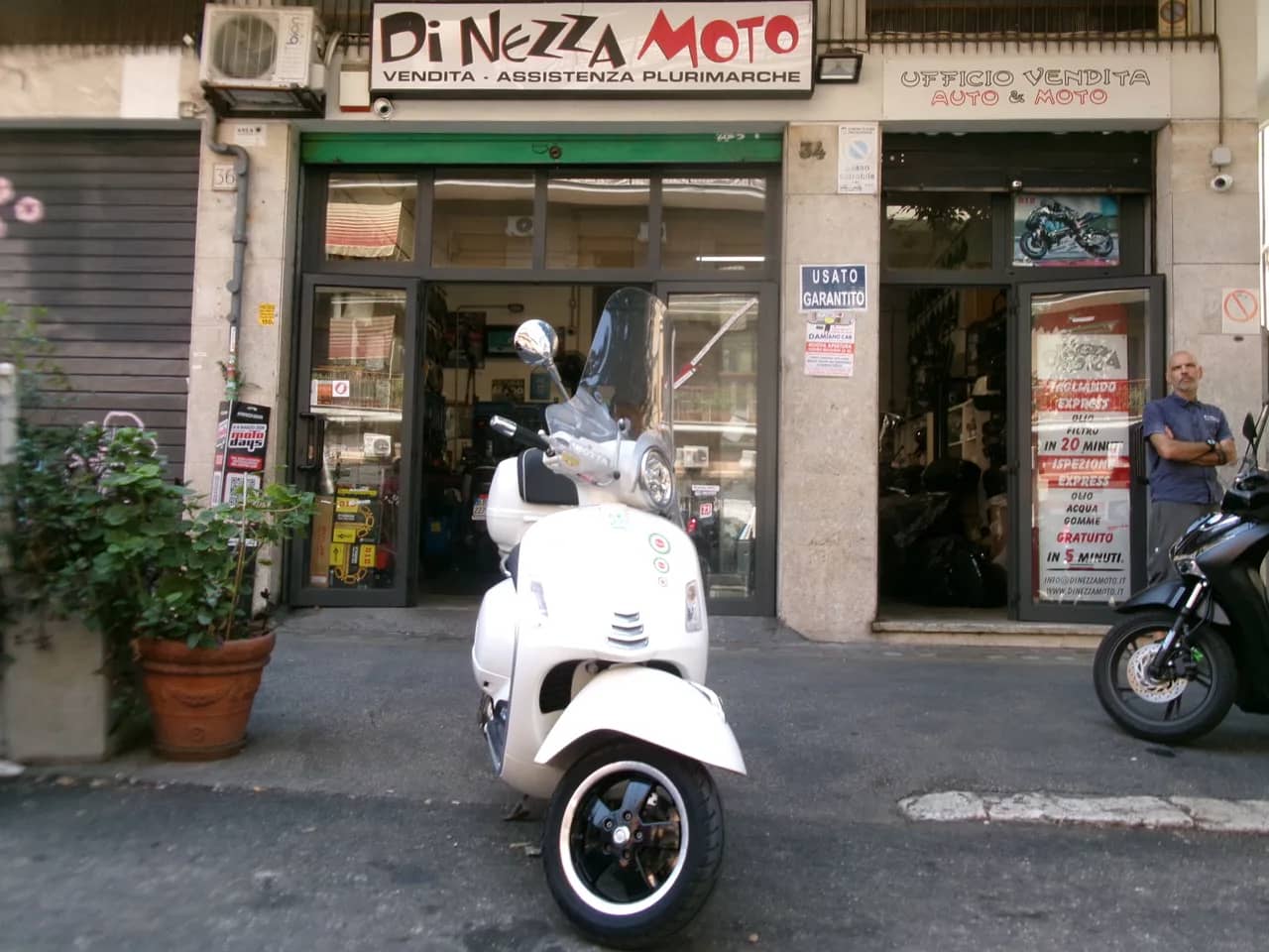 Piaggio Vespa 300 Gts - 2019 - KM 16.000 - Euro 4 foto 1