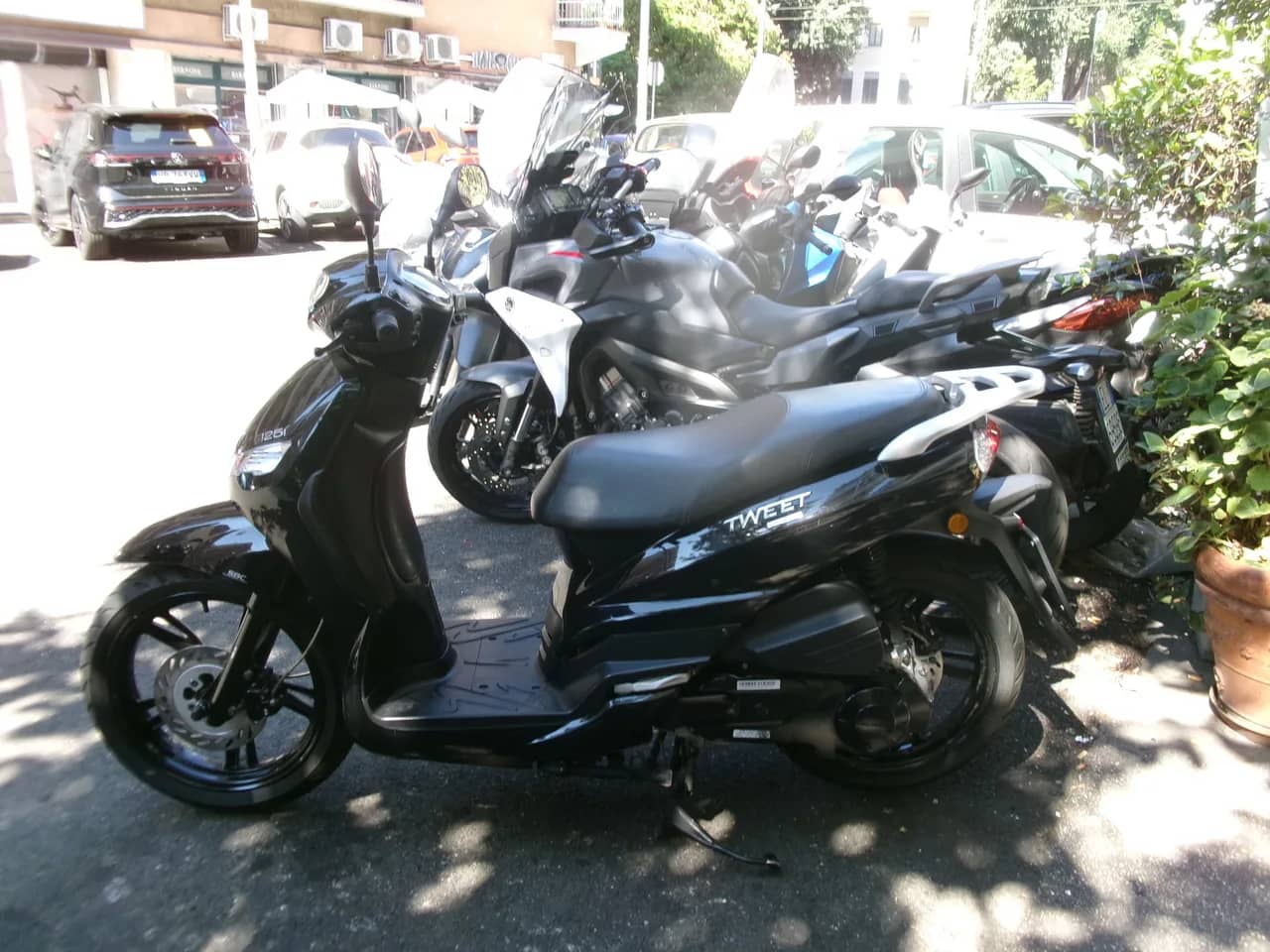 Peugeot Tweet 125 - 2023 - KM 7.000 - Euro 5 - Iva Esposta foto 3