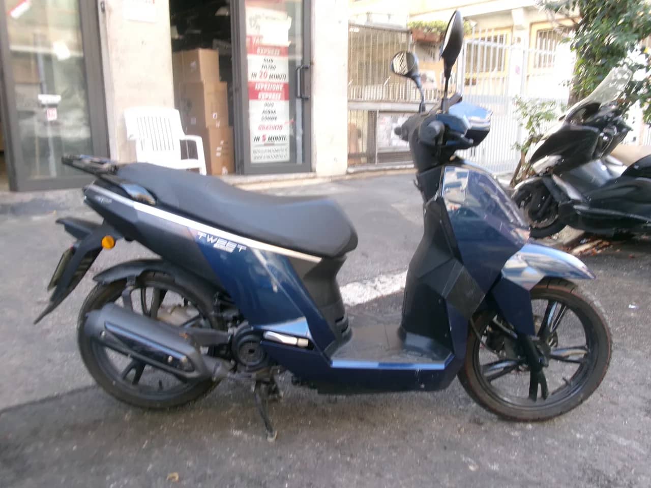 Pejugeot Tweet 50 4T - 2024 - KM 4.000 - Euro 5 - Iva Esposta foto 2
