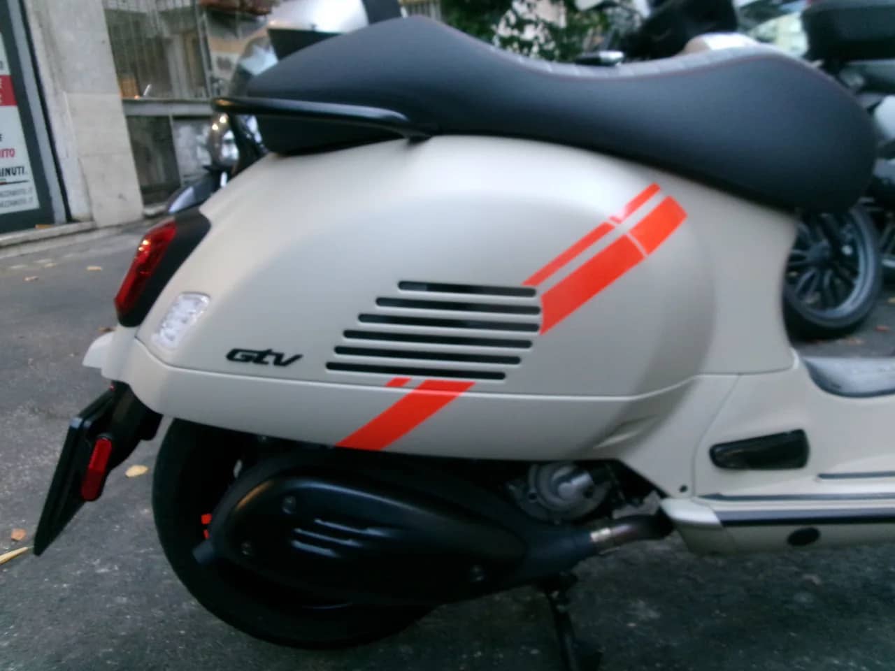 Piaggio Vespa 310 GTV ABS ASR - 2025 - KM 1.000 - Euro 5 foto 4