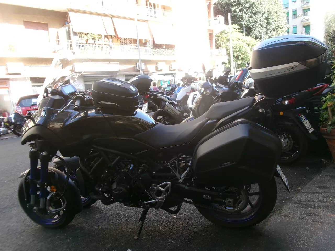 Yamaha Niken 900 ABS - 2019 - KM 6.000 - Euro 4 foto 3