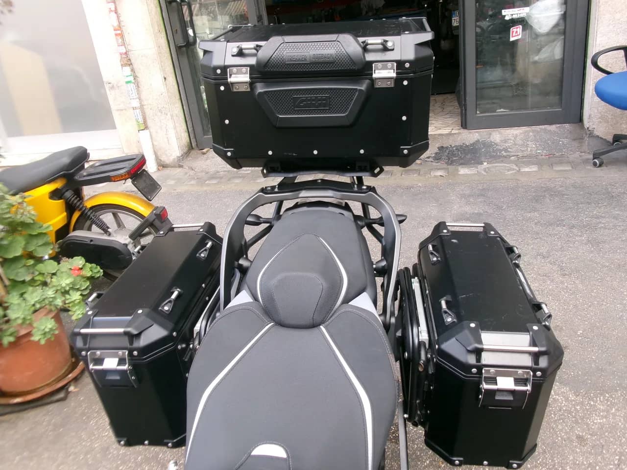 Yamaha Niken 900 GT - 2021 - KM 4.000 - Euro 5 foto 7