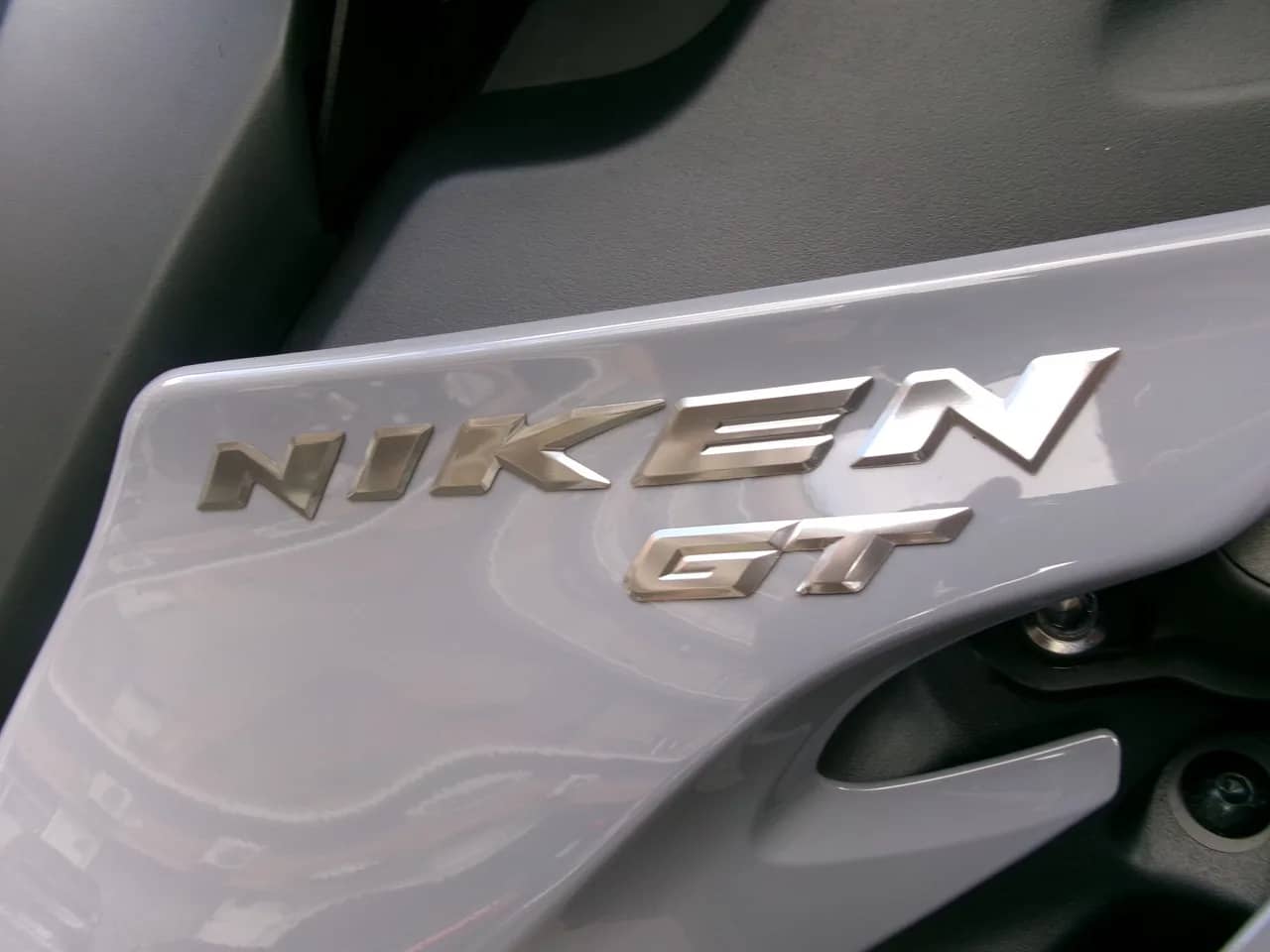 Yamaha Niken 900 GT - 2021 - KM 4.000 - Euro 5 foto 4