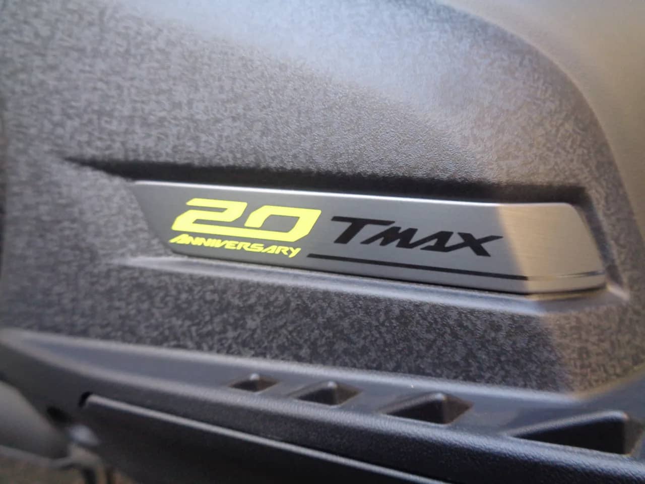 Yamaha T-Max 560 20° Anniversario Limited Edition - 2021 - KM 0 - Euro 5 foto 3