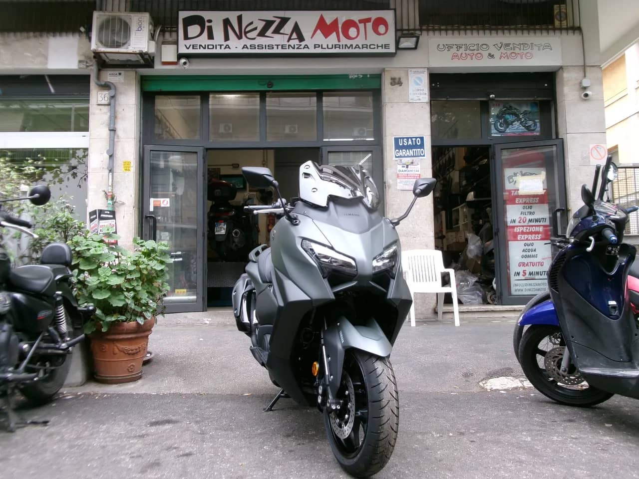 Yamaha T-Max 560 ABS Tcs - 2026 - KM 0 - Euro 5 foto 1