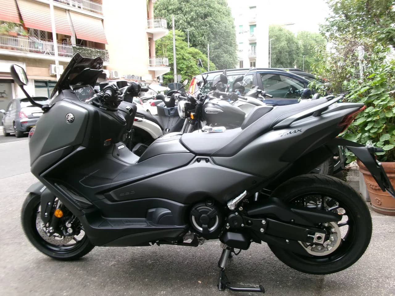 Yamaha T-Max 560 ABS Tcs - 2026 - KM 0 - Euro 5 foto 3