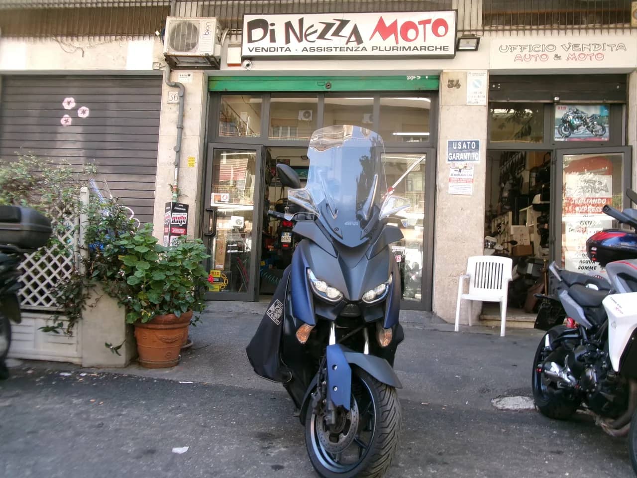 Yamaha X-Max 300 ABS Tcs - 2018 - KM 27.000 - Euro 4 foto 1