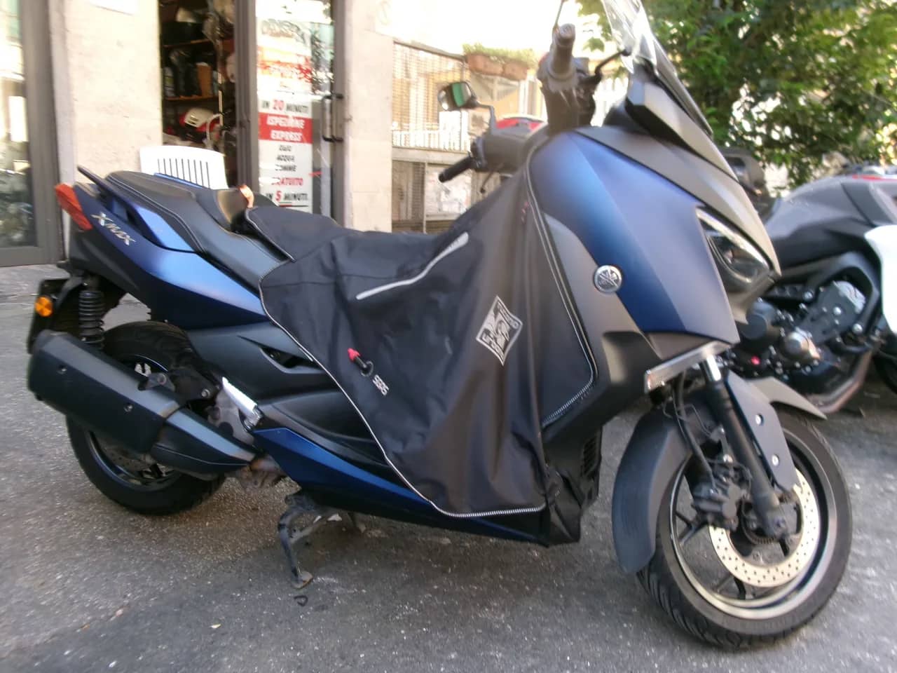 Yamaha X-Max 300 ABS Tcs - 2018 - KM 27.000 - Euro 4 foto 2