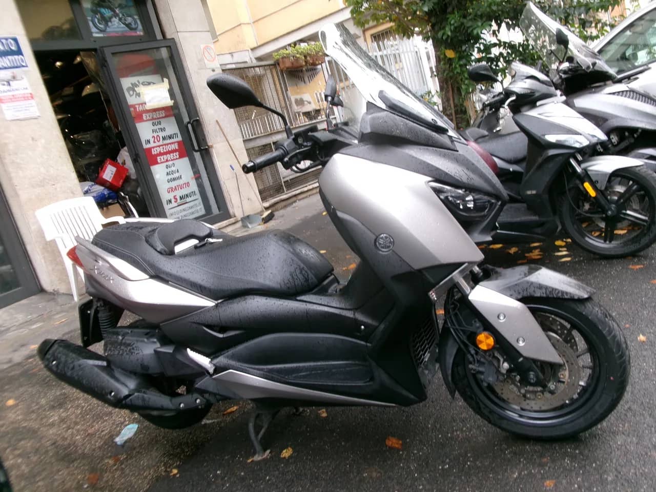 Yamaha X-Max 400 ABS - 2020 - KM 9.000 - Euro 4 - Iva Esposta foto 2