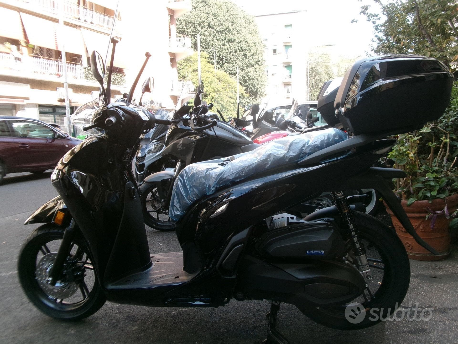 Honda SH 350 foto 3