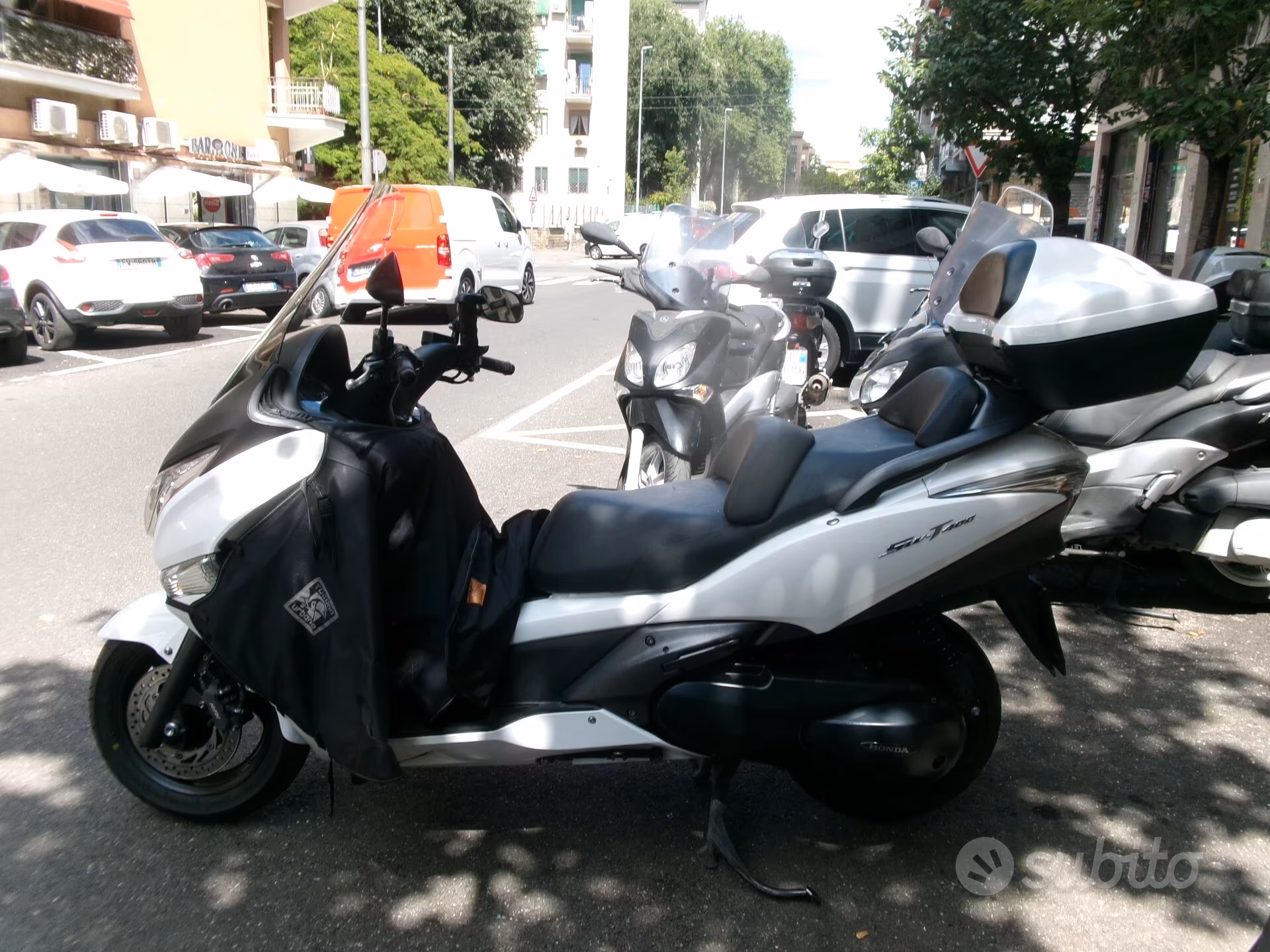 Honda SW-T 400 foto 3