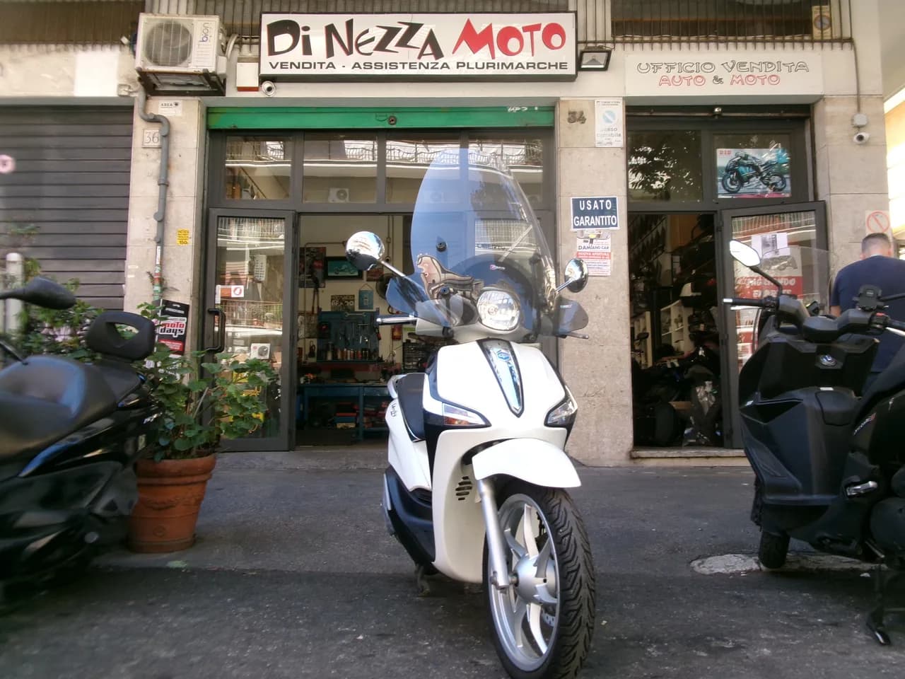Piaggio LIBERTY ABS 2017 scooter usato a Roma - foto 1 di 5