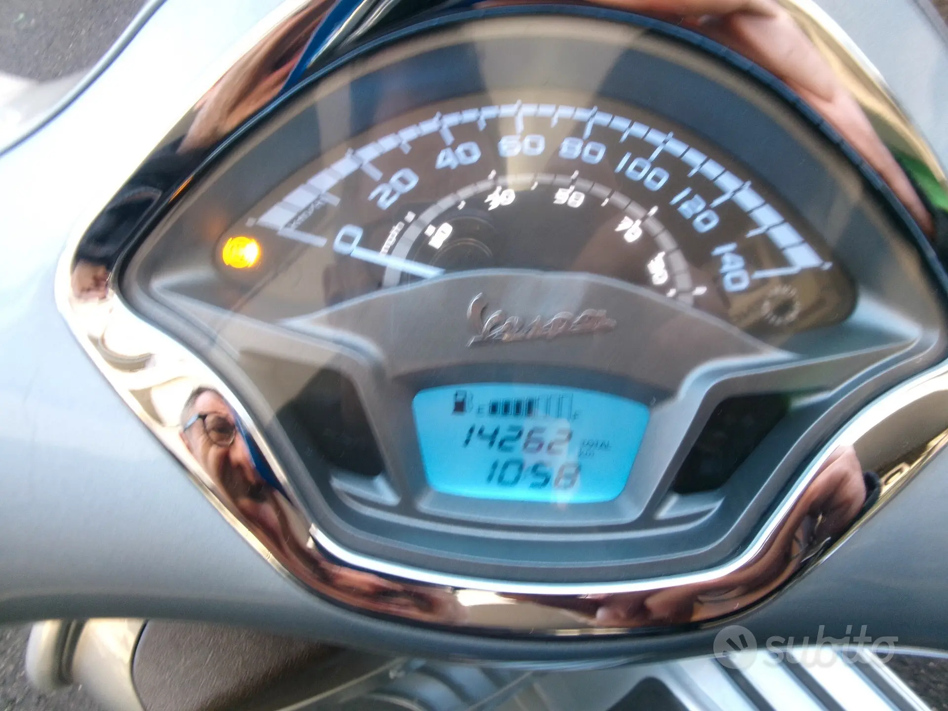 Piaggio Vespa 300 Gts HPE ABS foto 4