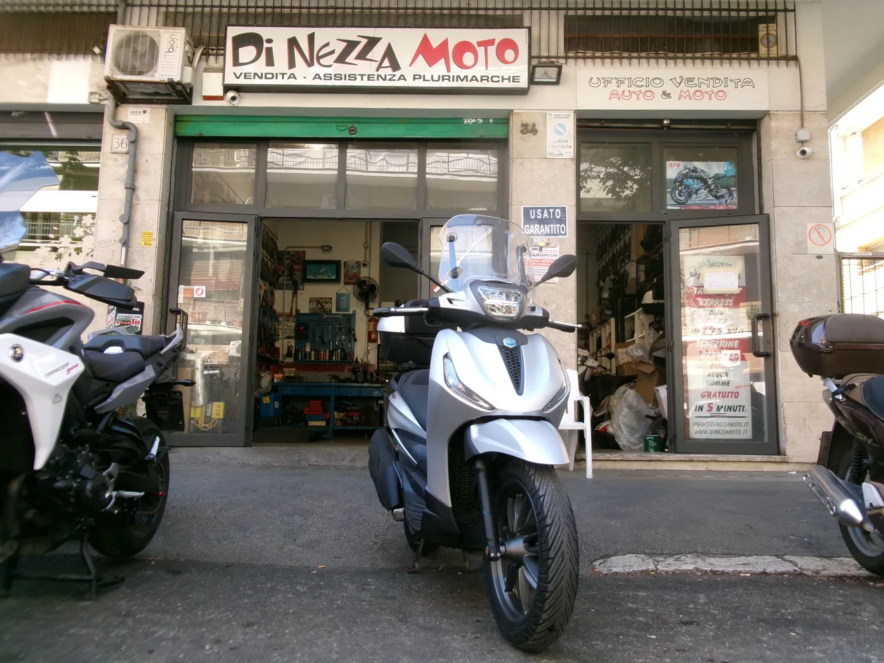Piaggio Beverly 400 HPE Sport ABS ASR - 2022 - KM 10.000 - Euro 5 - Iva Esposta