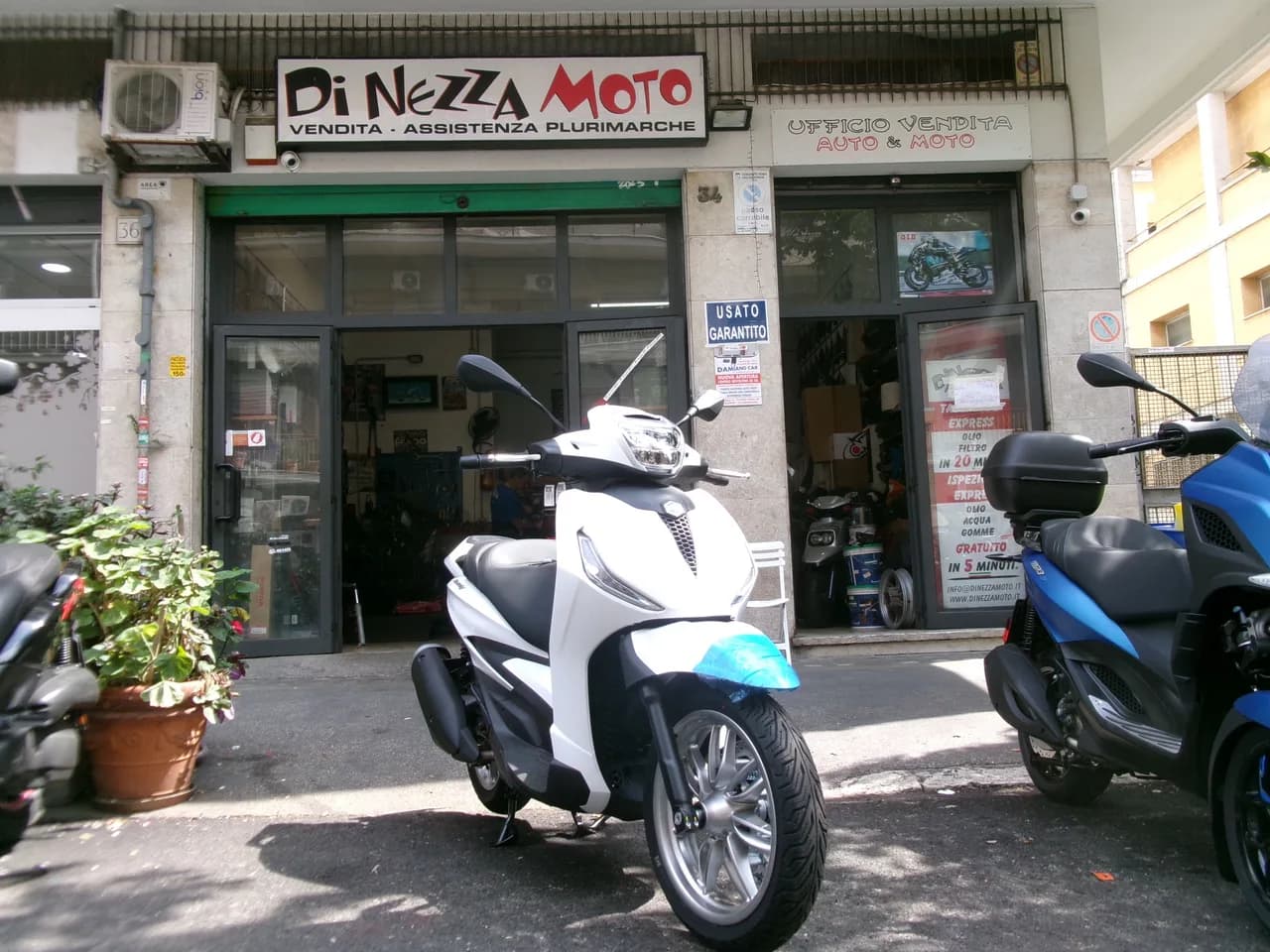 Piaggio BEVERLY HPE ABS ASR da immatricolare scooter nuovo a Roma - foto 1 di 7
