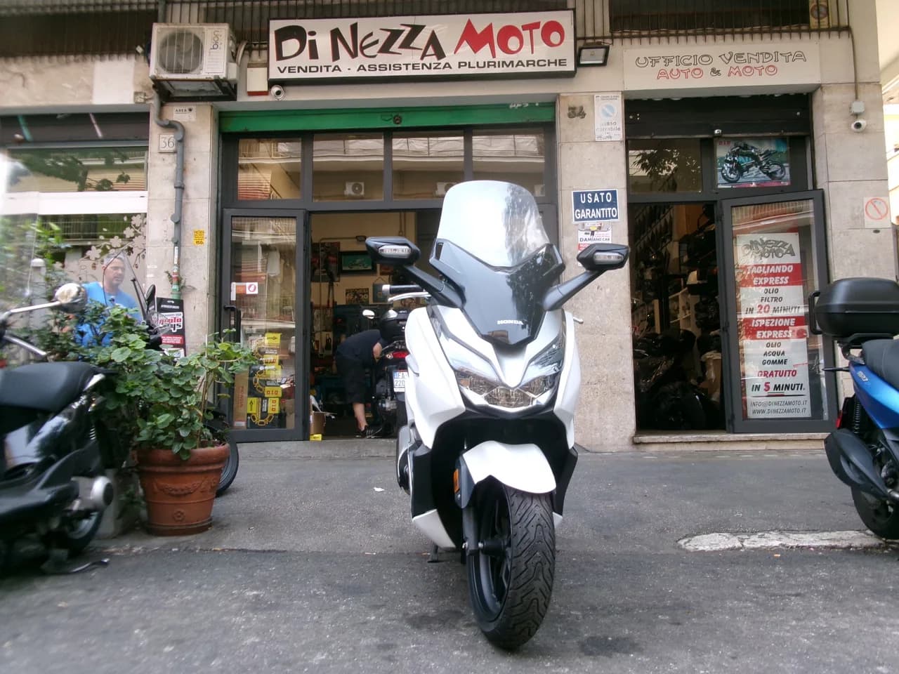 Honda FORZA ABS 2019 scooter usato a Roma - foto 1 di 6