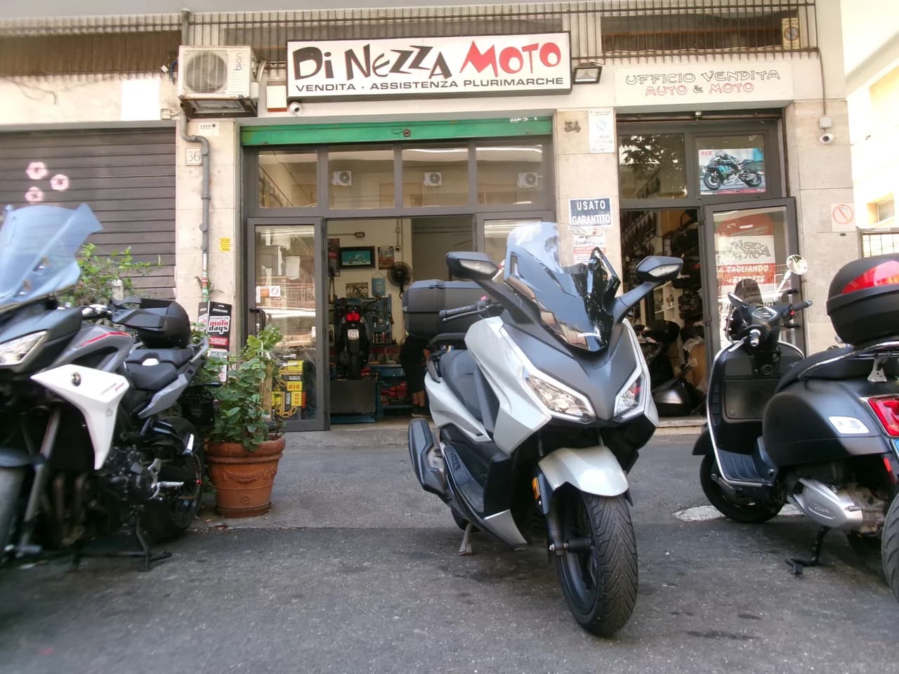 Honda FORZA ABS Tcs 2024 scooter usato a Roma - foto 1 di 6