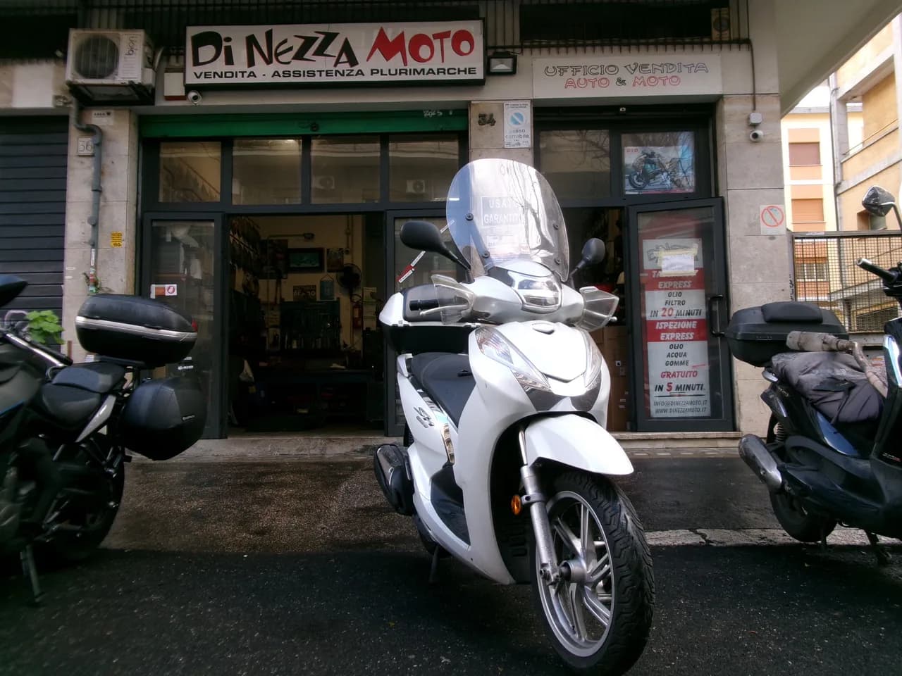 Honda SH ABS 2018 scooter usato a Roma - foto 1 di 6