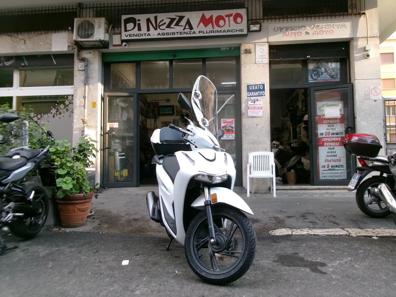 Honda SH ABS da immatricolare scooter nuovo a Roma - foto 1 di 6