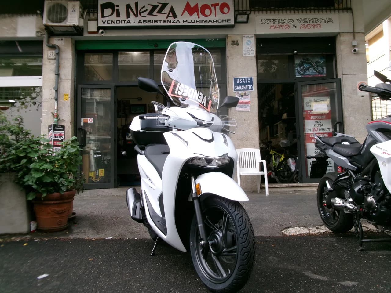 Honda SH ABS Tcs da immatricolare scooter nuovo a Roma - foto 1 di 5
