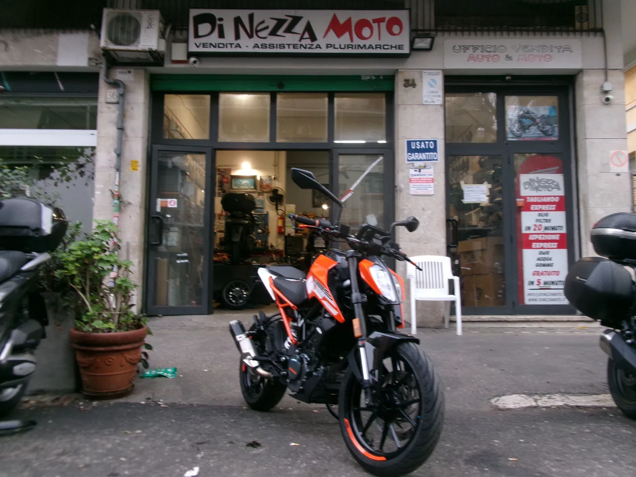 KTM DUKE ABS 2018 moto usato a Roma - foto 1 di 6