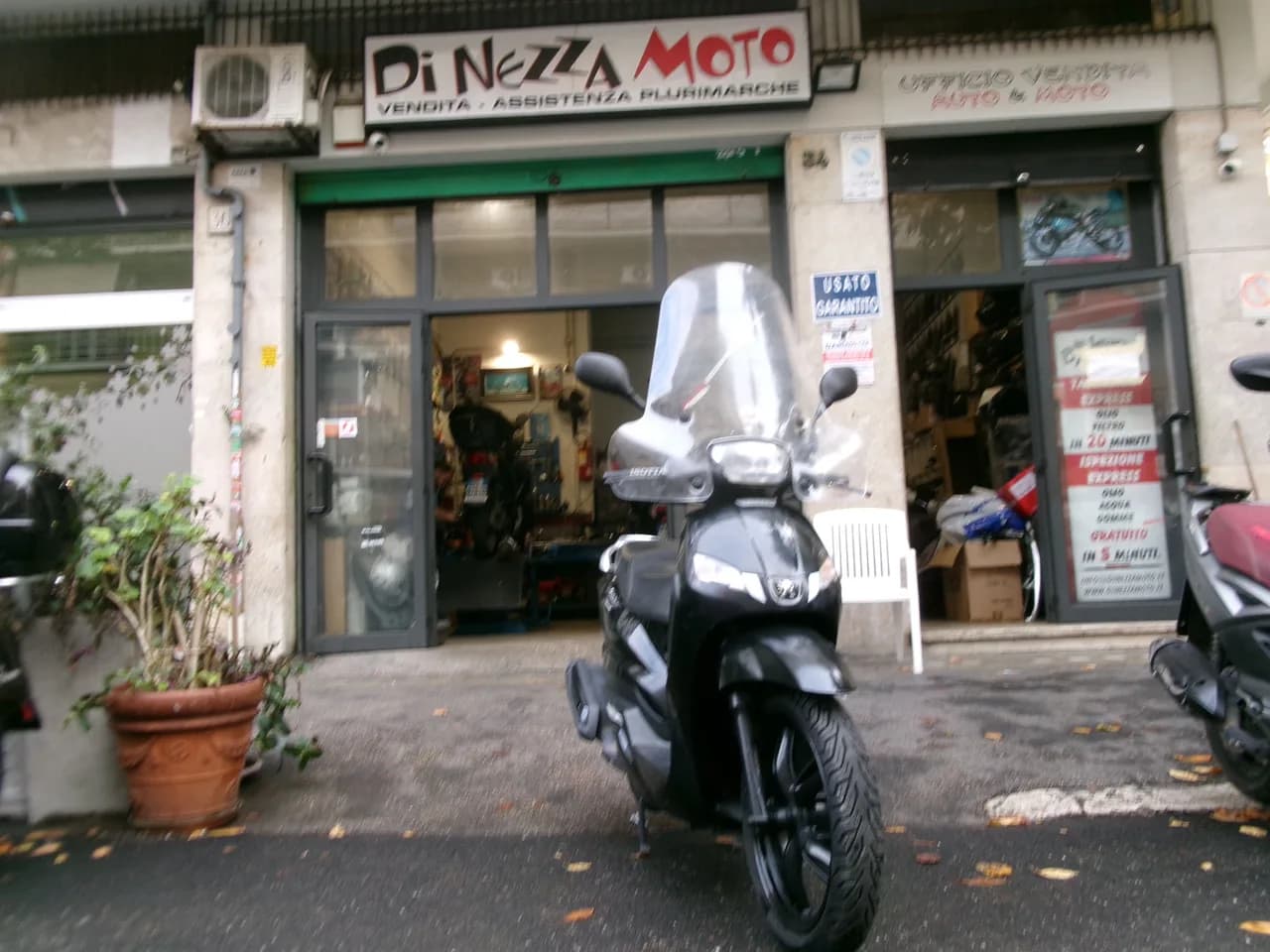 Peugeot TWEET ABS 2023 scooter usato a Roma - foto 1 di 6