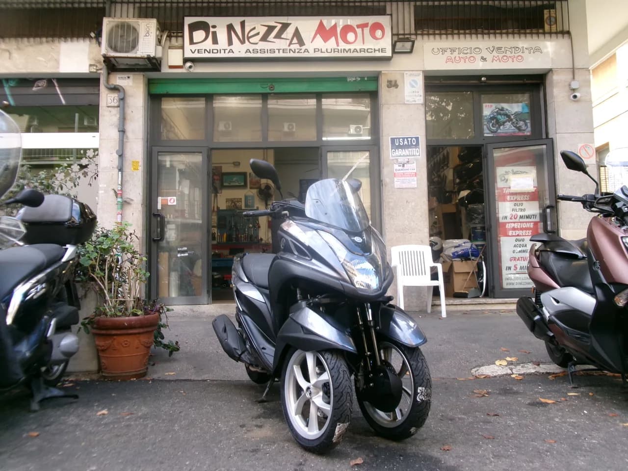 Yamaha TRICITY 2014 scooter usato a Roma - foto 1 di 5