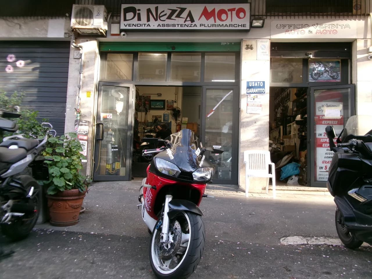 Yamaha YZF R6 2001 moto usato a Roma - foto 1 di 6