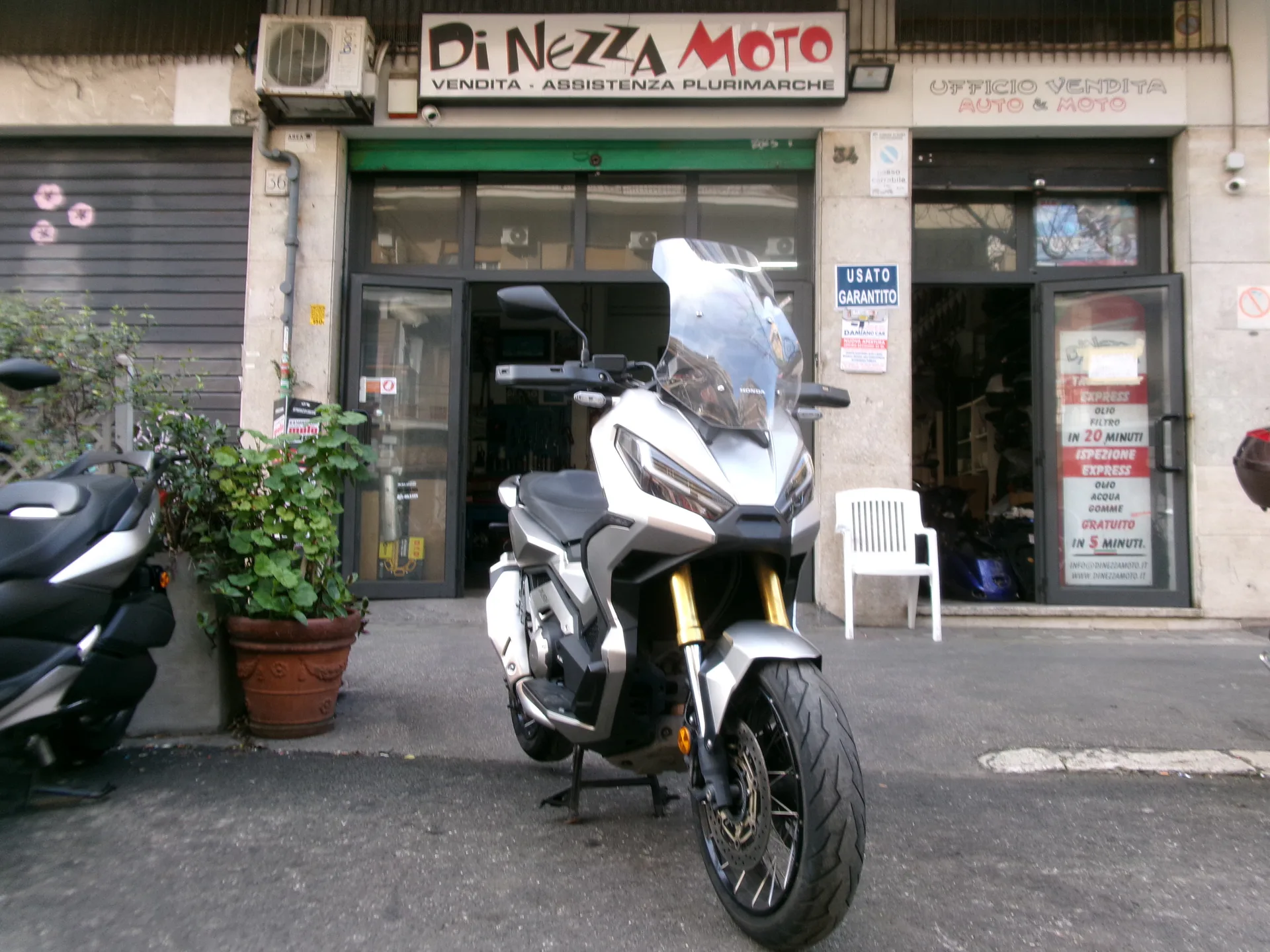 Honda X-ADV ABS DCT 2021 scooter usato a Roma - foto 1 di 5