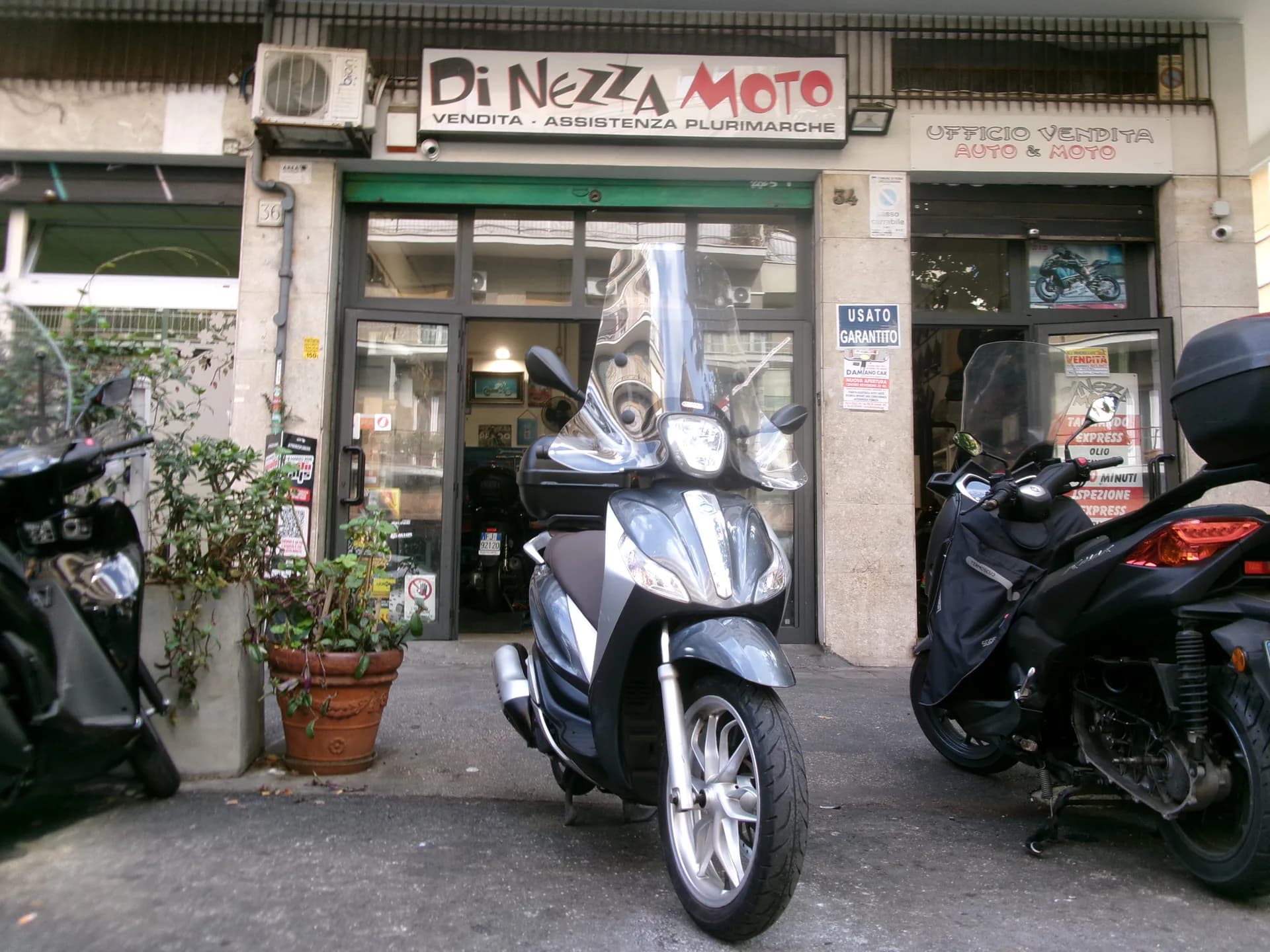 Piaggio MEDLEY 150 ABS 2016 scooter usato a Roma - foto 1 di 6