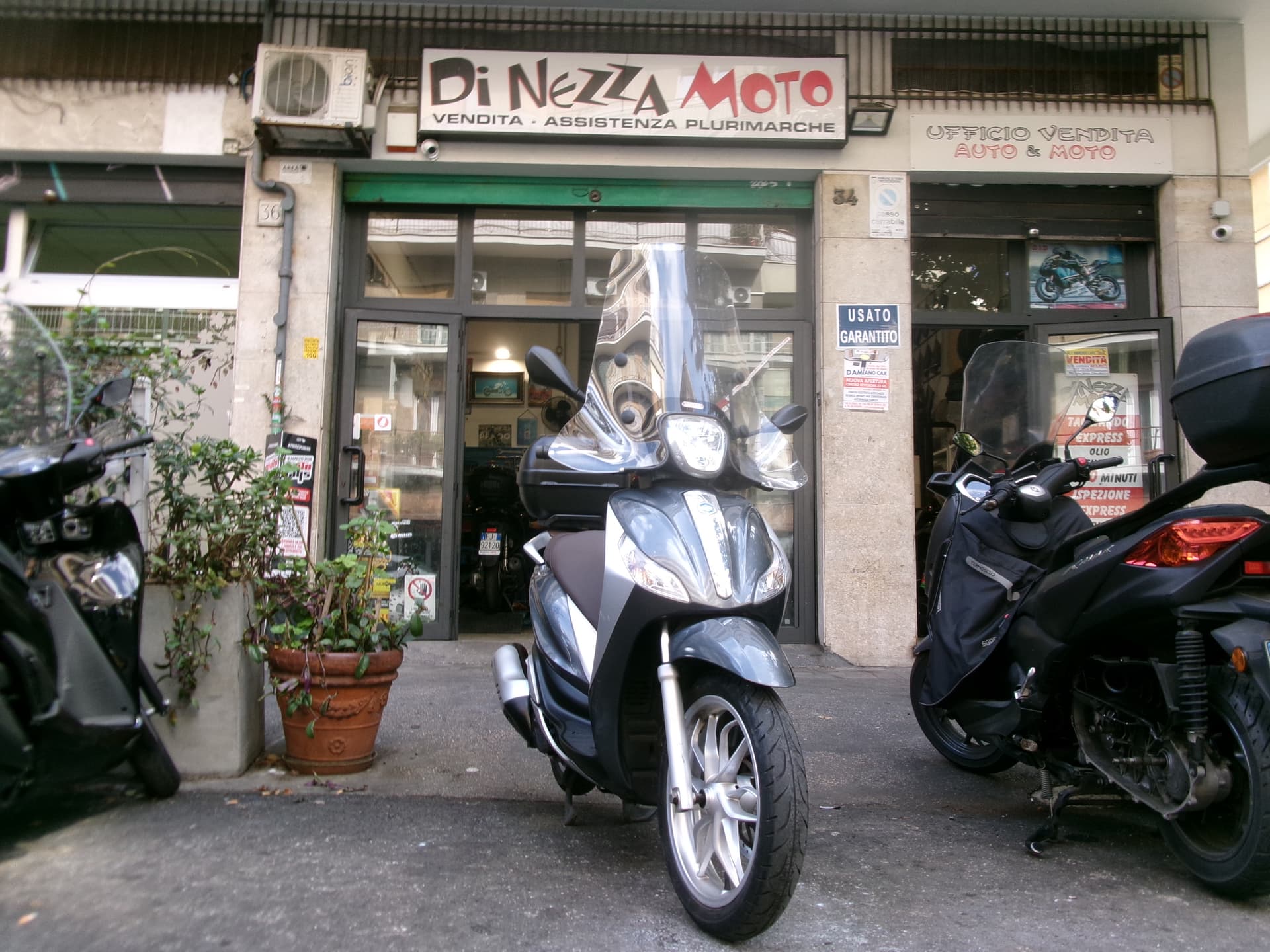 Piaggio MEDLEY 150 ABS 2016 scooter usato a Roma - foto 1 di 6