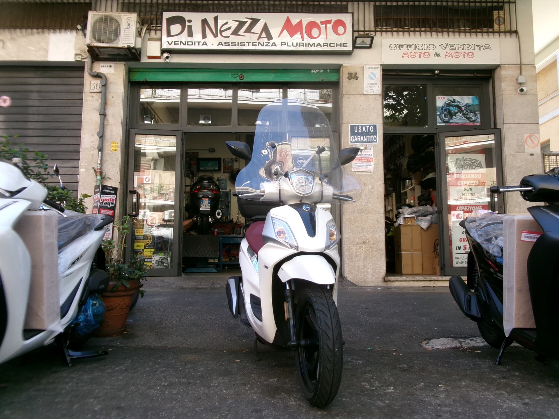 SYM SYMPHONY 200 ST ABS 2024 scooter usato a Roma - foto 1 di 6